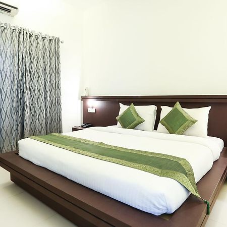 Treebo Trend Al Saj Convention Centre Kazhakuttam Экстерьер фото