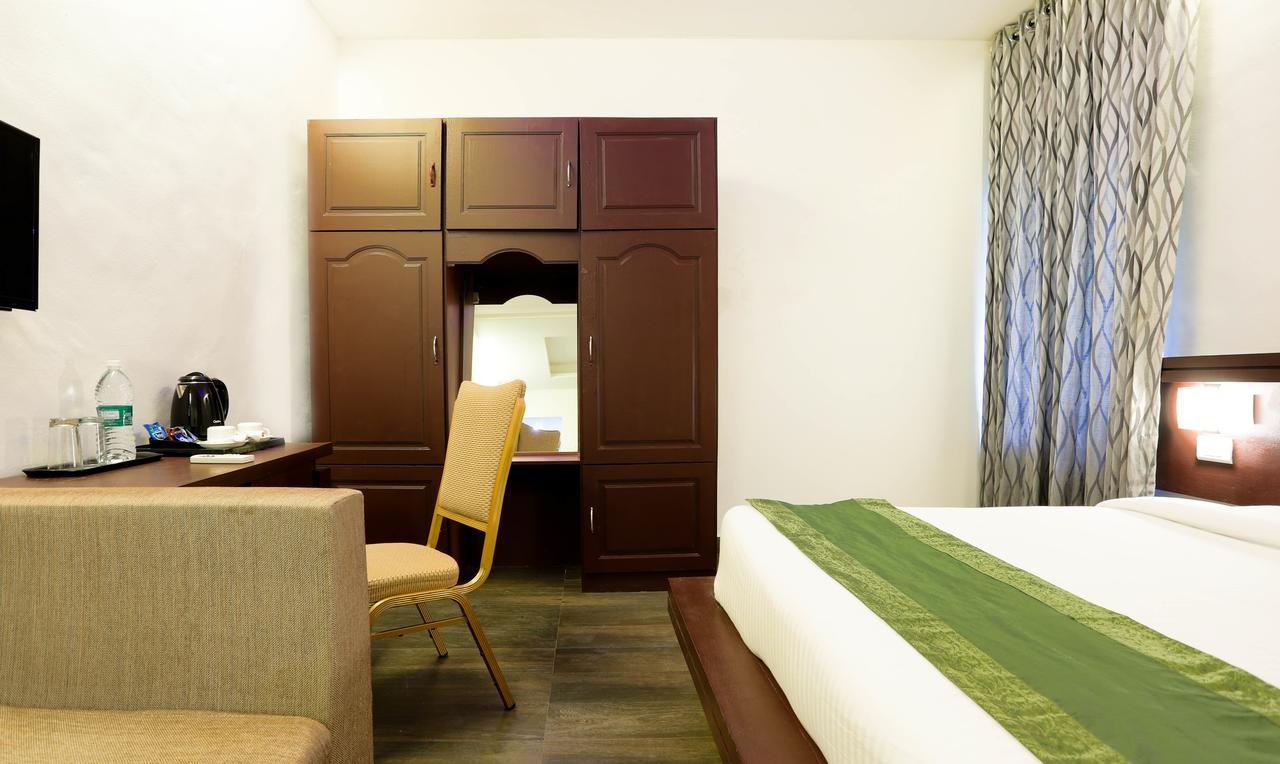 Treebo Trend Al Saj Convention Centre Kazhakuttam Экстерьер фото