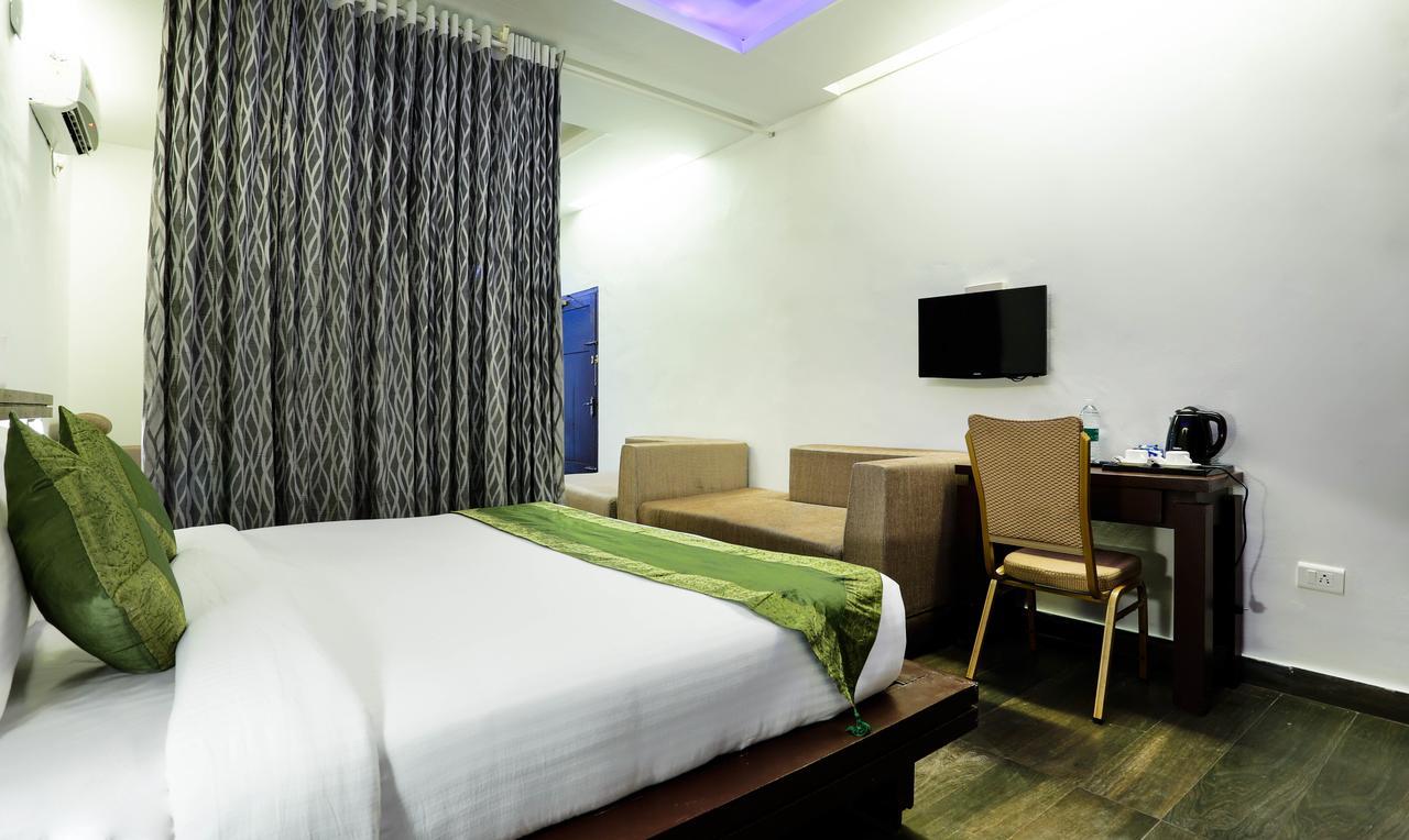 Treebo Trend Al Saj Convention Centre Kazhakuttam Экстерьер фото