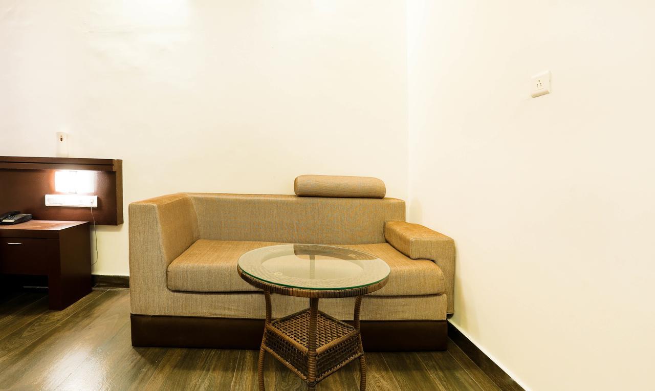 Treebo Trend Al Saj Convention Centre Kazhakuttam Экстерьер фото